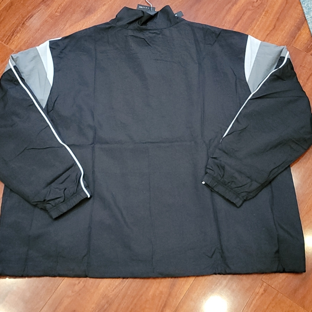 **SOLD** NWT plus size 2X Nike 1/2 zip pullover - Picture 9 of 10